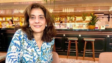 Sanam Naraghi: "Estamos creando un escenario en el que el militarismo se convierte en un tobogán hacia la guerra"