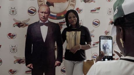 Putin schnappt sich Afrika – und besitzt damit mächtige Migrations-Waffe gegen uns