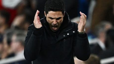 Former Arsenal star baffled by incoming signing: ‘It doesn’t make sense’