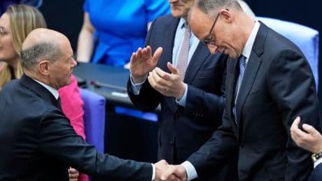 Allemagne : Friedrich Merz finalement élu chancelier après une folle journée au Bundestag
