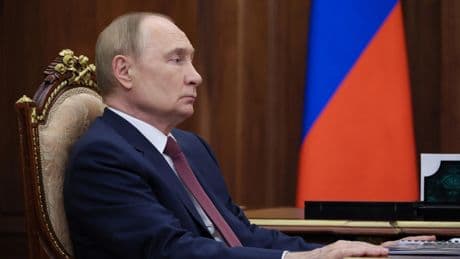 Guerre en Ukraine : la Suisse et l'Autriche prêtes à accueillir Vladimir Poutine malgré le mandat d’arrêt de la CPI