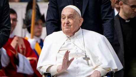 Pope post-mortem tradition that includes three blows to head with silver hammer