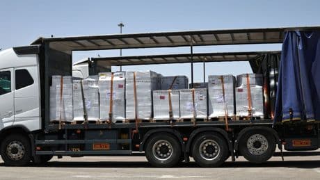 La ONU logra permiso de Israel para que 100 camiones con ayuda humanitaria entren en Gaza