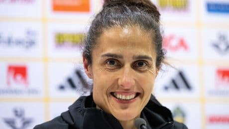 Montse Tomé: &quot;No creo que las jugadoras puedan decidir el futuro de una entrenadora&quot;