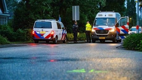 Auto rijdt door na ongeluk Hattem, voetganger omgekomen