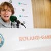 Zizou Bergs, één jaar na de doorbraak op Roland Garros: “Ik hoop dat Nadal niet blijft om naar mijn match te kijken”