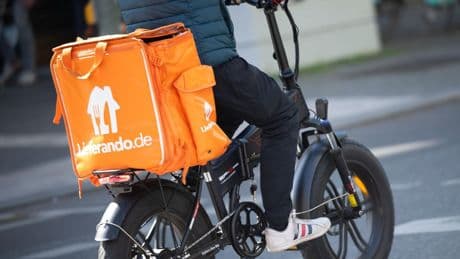 Essens-Lieferdienst: Lieferando baut 2000 Stellen in Deutschland ab