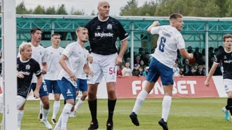 Pavel Podkolzin, exjugador de la NBA, bate un récord en el fútbol: solo lo separan 18 centímetros del larguero
