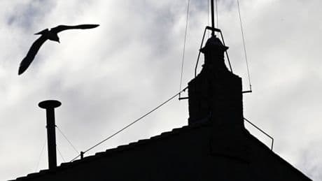 Rätselraten beim Konklave: Warum kam der schwarze Rauch so spät?