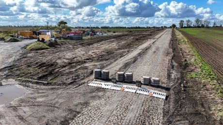 Intel gibt riesiges Fabrik-Gelände wieder frei  - jetzt pflügt ein Landwirt dort