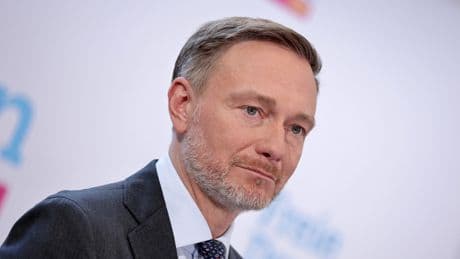 Unfall in Berlin: Ex-FDP-Chef Christian Lindner fährt Hund von Star-Produzent tot