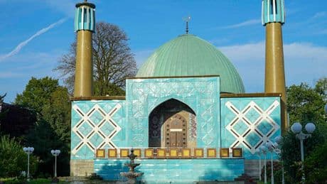 2000 Islamisten zu Demo für Wiedereröffnung der Blauen Moschee erwartet