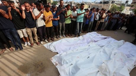 Al menos 24 palestinos muertos en un tiroteo junto a un punto de reparto de ayuda en Gaza en la ciudad sureña de Rafah