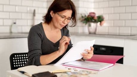 Energy bills set to tumble by £139 a year, but experts highlight volatility