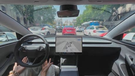Tesla prueba su sistema de conducción autonoma total en Madrid: cero incidentes