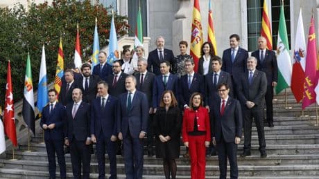 El balance autonómico tras dos años del 23-J: mayoría de reproches y frustraciones en los gobiernos del PP... y del PSOE