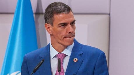 "Yo con Pedro Sánchez": Ferraz pide a todas las agrupaciones del PSOE que envíen autobuses al Comité Federal para apoyarle