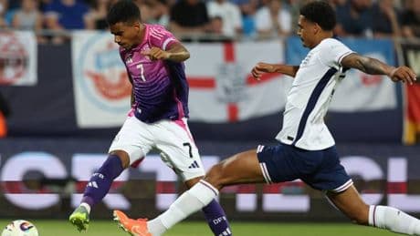 Beim letzten EM-Gruppenspiel: Es verdunkelt sich – Ein Flutlicht fällt bei beim U21-Spiel gegen England aus