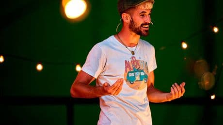 Escuchar el fútbol en euskera o el fenómeno Julen Axpe: "Lo más bonito es que alguien quiera aprender"
