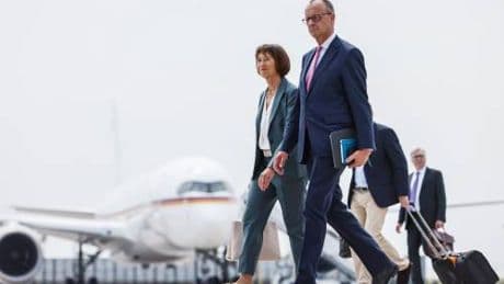 Al G7 debutta Charlotte Merz: la moglie del cancelliere tedesco discreta e determinante