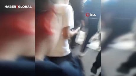 Ayasofya’da depreme yakalananlar kendilerini panikle dışarı attı