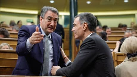 El pacto Sánchez-PNV para crear una selección vasca acaba en la compra de un mundial anti-España por 5 veces su valor