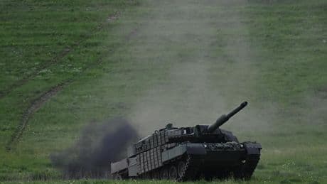 Guerre en Ukraine, jour 1167 : attaque de drones sur Moscou, Zelensky ne croit pas à la trêve