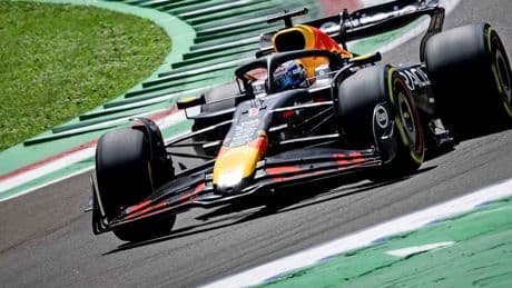LIVE F1 | Vroeg ’rood’ in Q1 door crash waarbij Tsunoda over de kop gaat