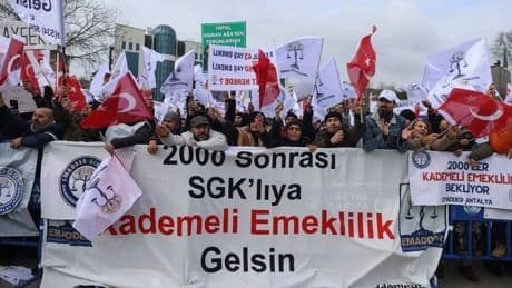 Kademeli emeklilik başka bahara kaldı