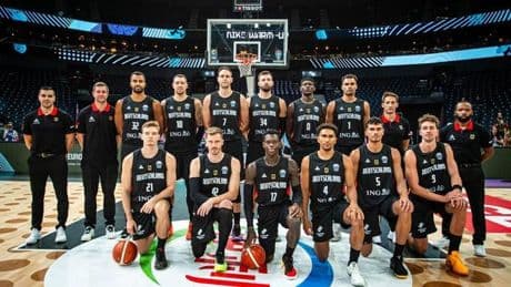 Eurobasket: Alberto Miranda gana y Balcerowski espera su debut
