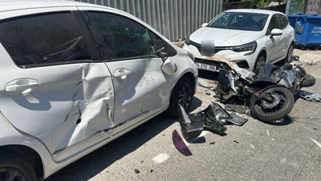 Üsküdar'da feci kaza: Motosiklet sürücüsünün bacağı koptu
