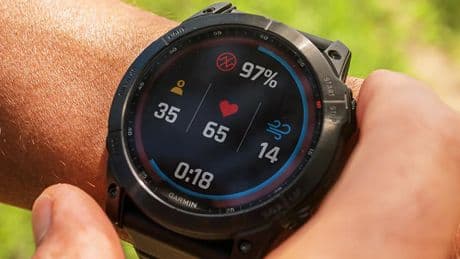 Garmin a precios de Black Friday: el &#039;smartwatch&#039; Fenix con carga solar desploma su precio