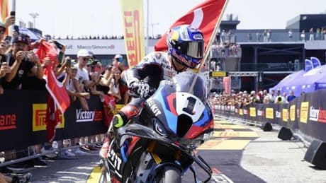 Superbike: Razgatlioglu, il Mondiale in mano. Ma Bulega non si arrende