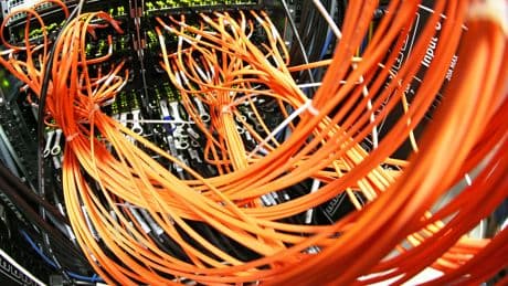 Plattformökonomie | Komplexes Geflecht gegen Arbeitsrechte