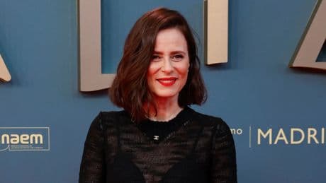 Aitana Sánchez-Gijón demuestra que se puede ir en ropa interior a una alfombra roja a los 50 años | POR RUT GARRIDO