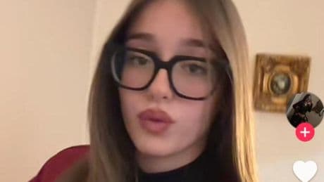 Martina Carbonaro, il dolore della mamma: «Chi ti ha fatto del male la pagherà, ora vola in alto»