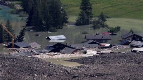 Blatten in der Schweiz: Nach Gletscherabsturz versinkt Dorf im Lötschental nun im Wasser