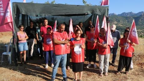 Peri Tekstil işçileri direniş çadırı kurdu: “Haklarımızı almadan buradan gitmeyeceğiz”