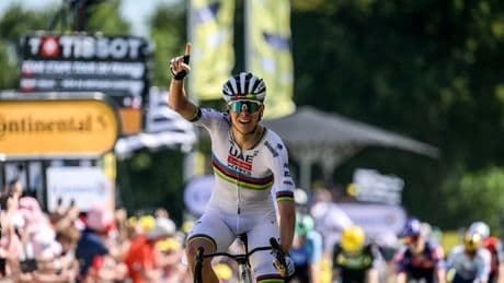 Pogacar remata en el Mur de Bretagne y recupera el amarillo del Tour