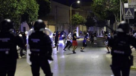 En Espagne, huit personnes interpellées après les émeutes racistes près de Murcie