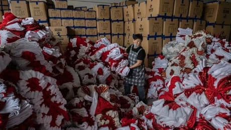 El lugar donde se fabrica el 80% de la decoración navideña mundial: &quot;Aquí no saben qué es Navidad&quot;