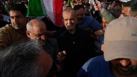 En Iran, le régime fragilisé par la guerre et les divisions internes