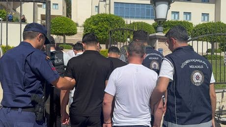 Marmaris'te göçmen kaçakçılığı operasyonu: 7 tutuklama