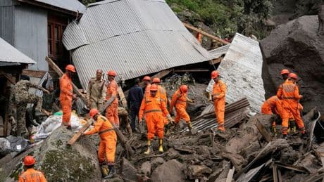 Mehr als 200 Tote nach Sturzfluten in Kaschmir und Pakistan