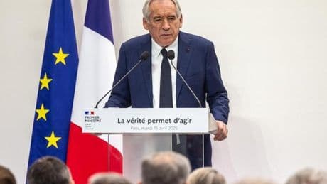 El Gobierno francés alerta de la "dramática" situación financiera del país y anuncia un plan para recortar 40.000 millones de euros