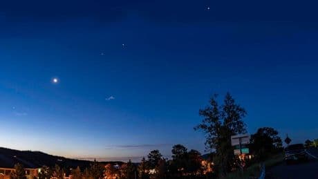 See The Six-Planet ‘Parade’ On Tuesday As Mercury Falls