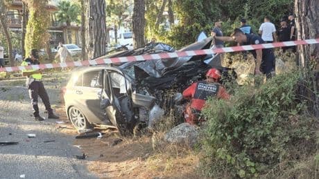 Muğla'da otomobil ağaca çarptı: 1 ölü