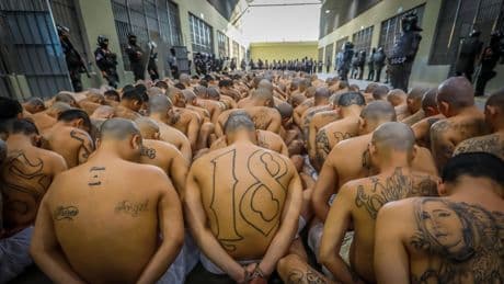 Hasta 40.000 presos: así es la gigantesca cárcel de El Salvador contra las pandillas