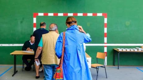 El PSOE es el partido preferido por los inmigrantes nacionalizados