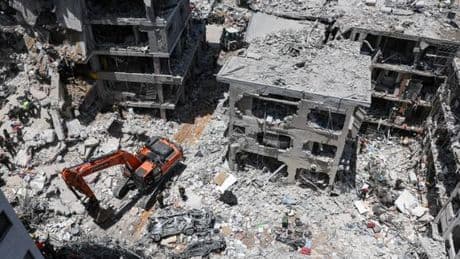 Les images des attaques iraniennes contre Israël dans la nuit du 14 au 15 juin